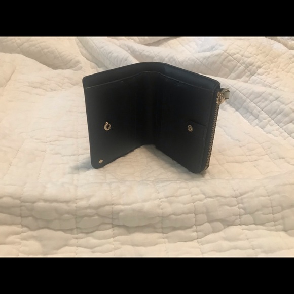 Kate Spade Eva red bucket bag and matching wallet - Picture 8 of 8